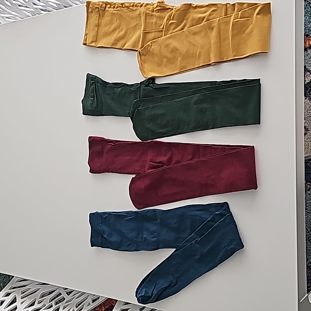 Snag tights, 4 pair size E